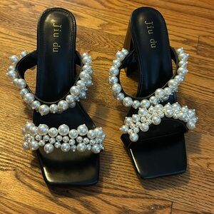 Black pearl sandals size 40. 4 inch heel new